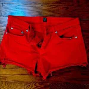 Gap size 6 red shorts
